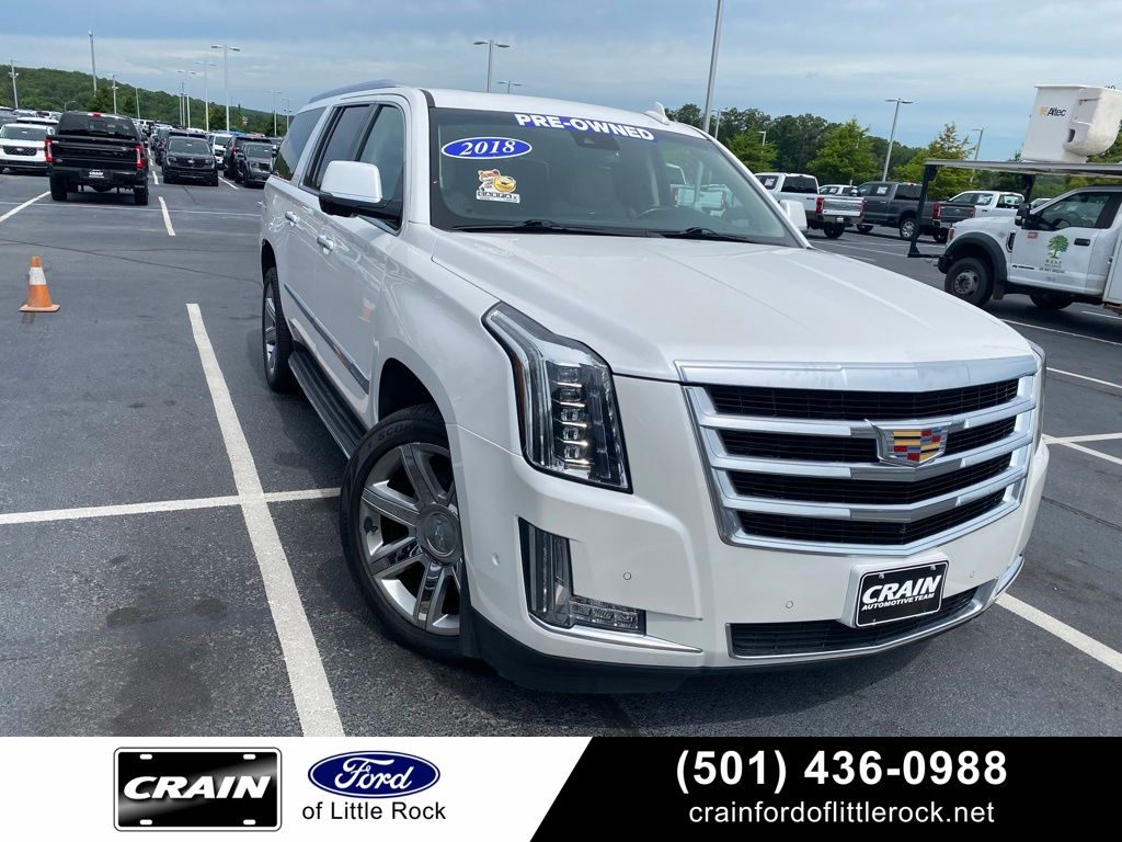Crystal White Tricoat 2018 Cadillac Escalade ESV Luxury 4WD SUV / Crossover Four-Wheel Drive