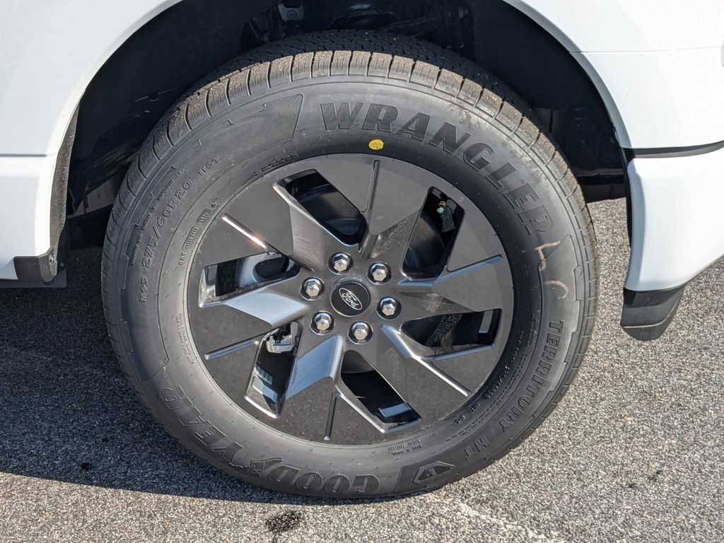 2025 Ford F-150 Lightning Flash
