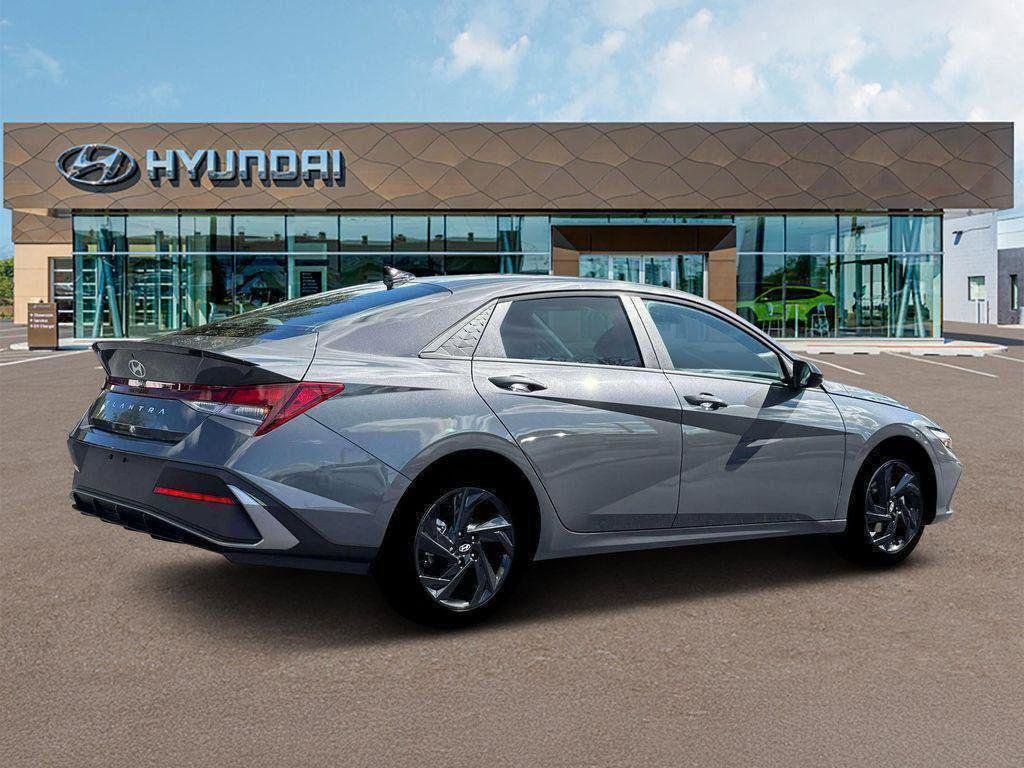 New 2026 Gray Hyundai SEL Sport image 8