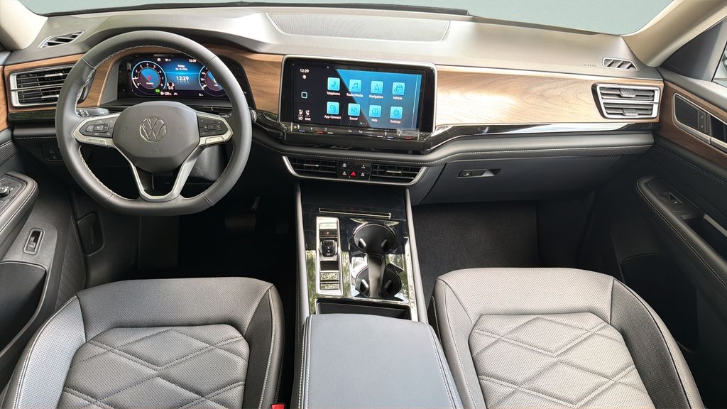 New 2026 Black Volkswagen 2.0T SE w/Technology image 11