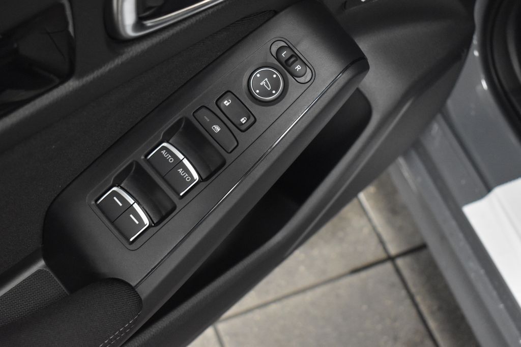 2025 Honda Civic Sport 18