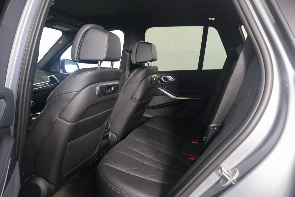 Thumbnail: 2024 BMW X5 - 11