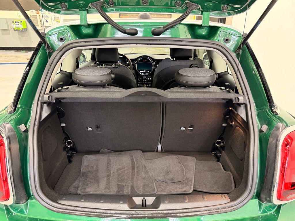 Thumbnail: 2022 MINI Cooper - 21