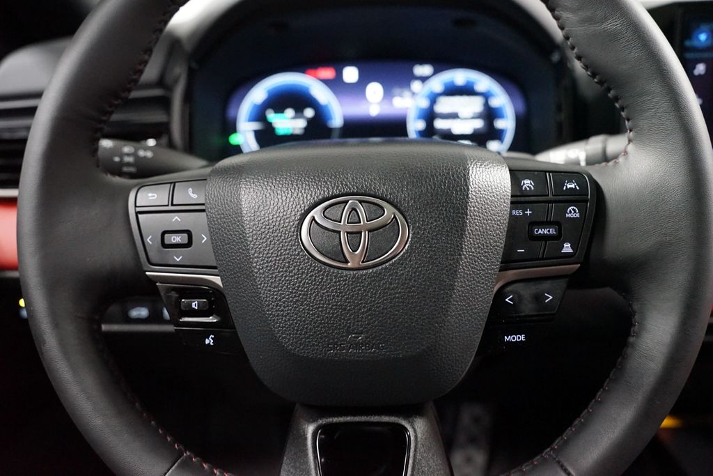 Thumbnail: 2025 Toyota Camry - 12