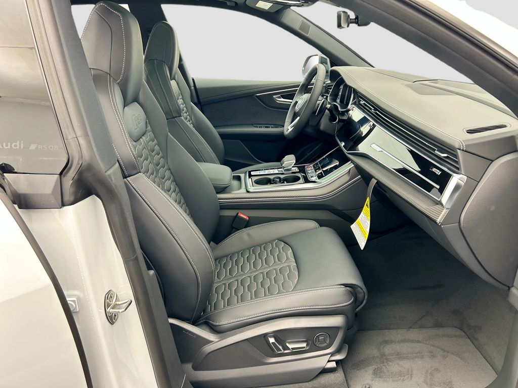 Thumbnail: 2026 Audi RS Q8 - 20