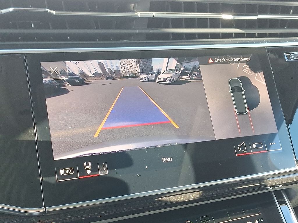 Thumbnail: 2023 Audi Q7 - 18