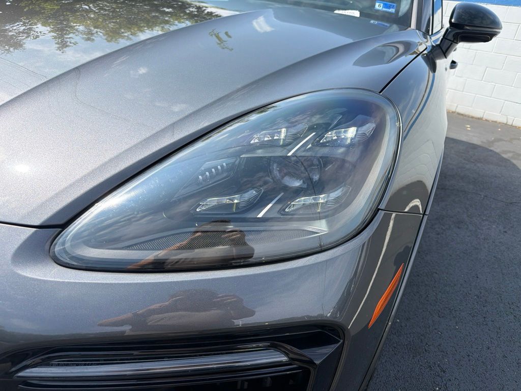 Thumbnail: 2023 Porsche Cayenne - 9