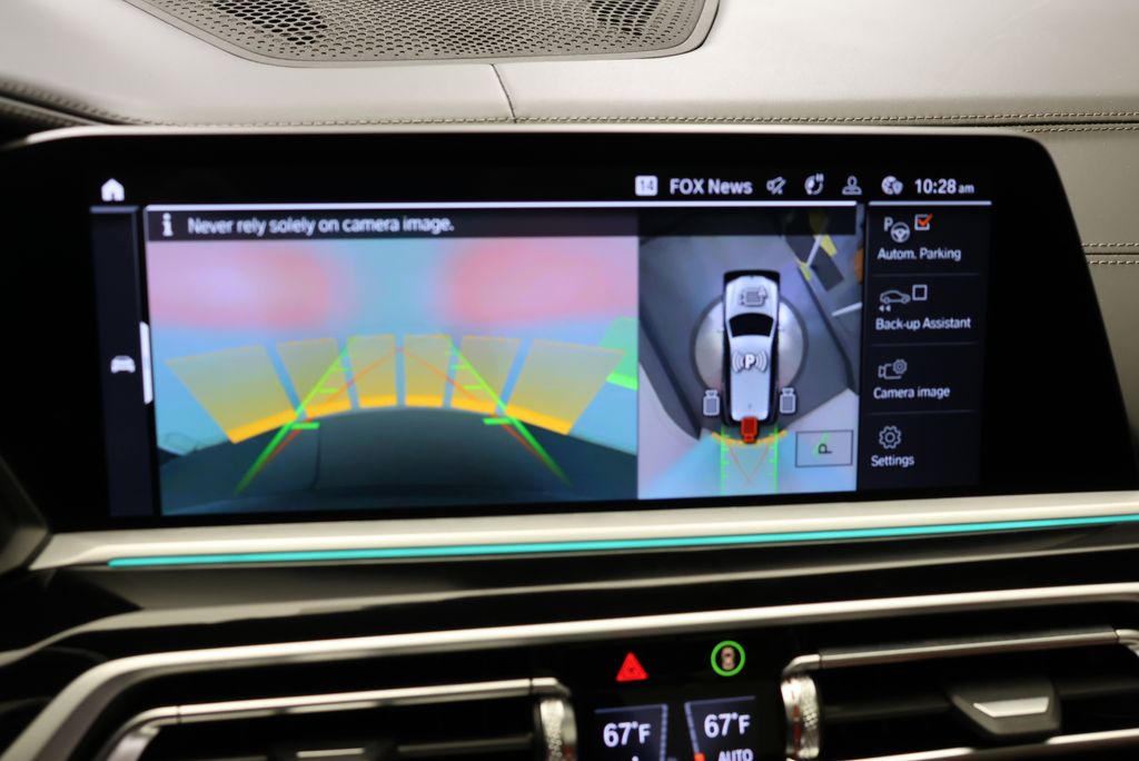 Thumbnail: 2022 BMW X7 - 22