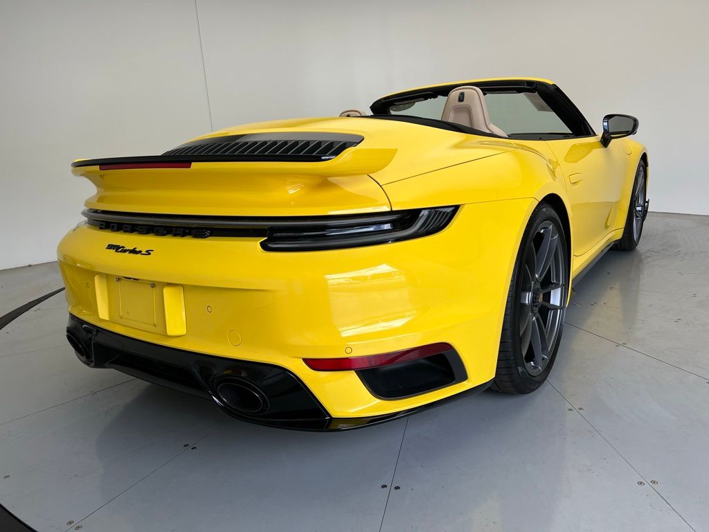 Thumbnail: 2023 Porsche 911 - 22