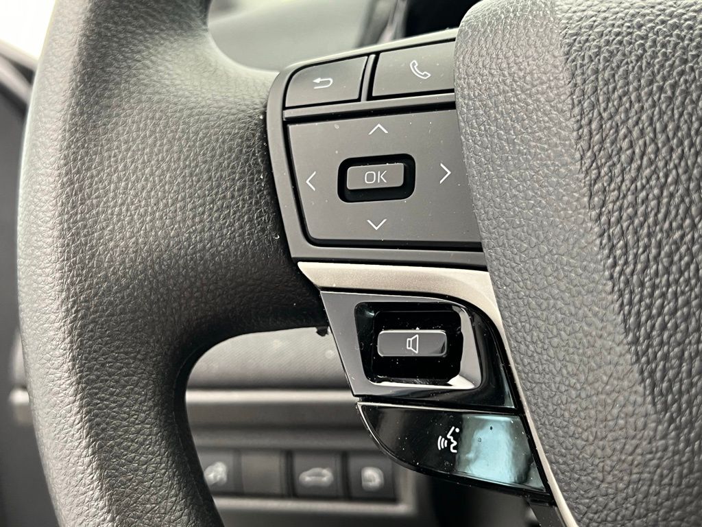 Thumbnail: 2025 Toyota Camry - 18