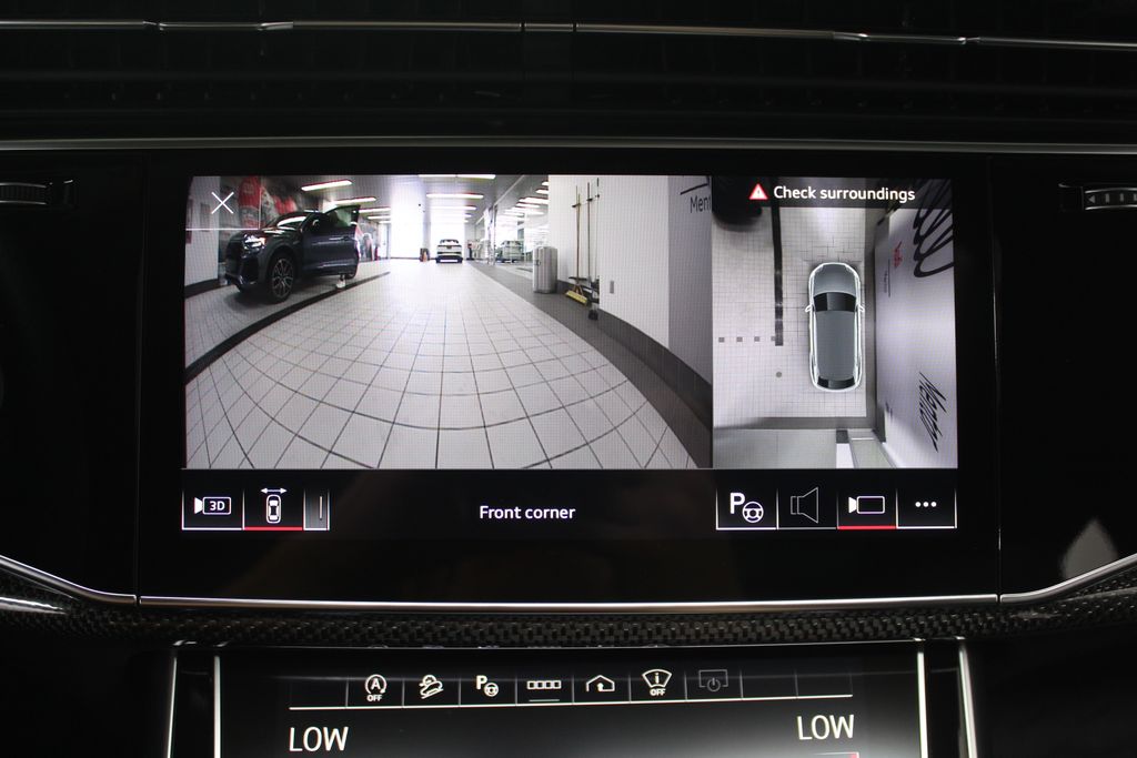 Thumbnail: 2023 Audi SQ8 - 21