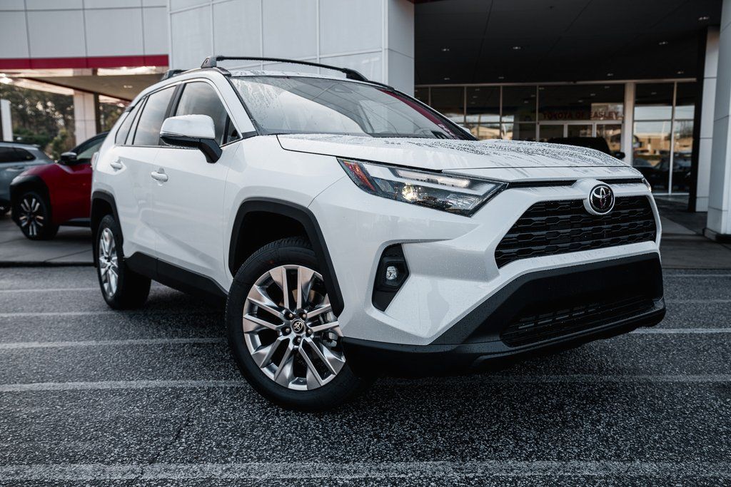 2025 Toyota RAV4 XLE Premium FWD