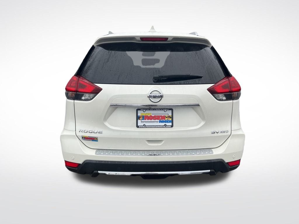 2020 Nissan Rogue SV photo
