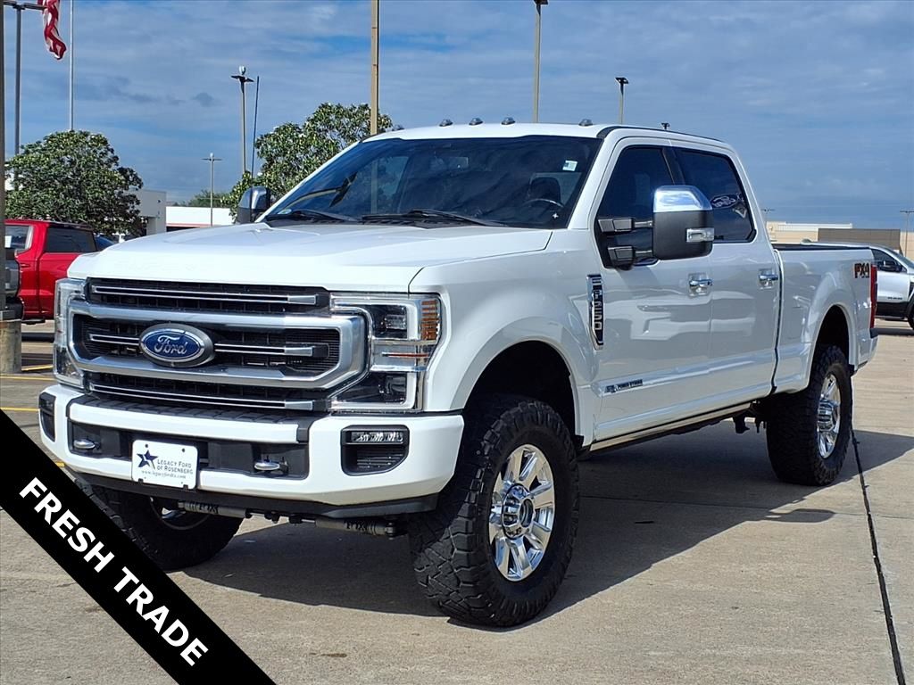 Star White Metallic Tri-Coat 2022 Ford F-250 Super Duty Platinum Crew Cab 4WD Pickup Truck Four-Wheel Drive Automatic
