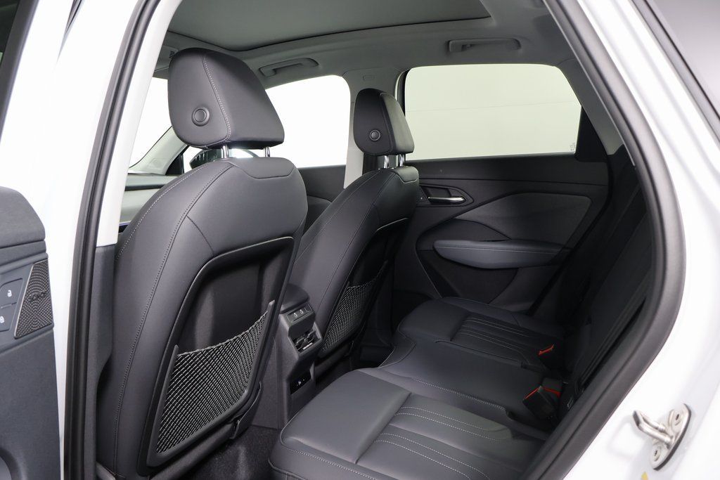 Thumbnail: 2026 Audi Q3 - 6