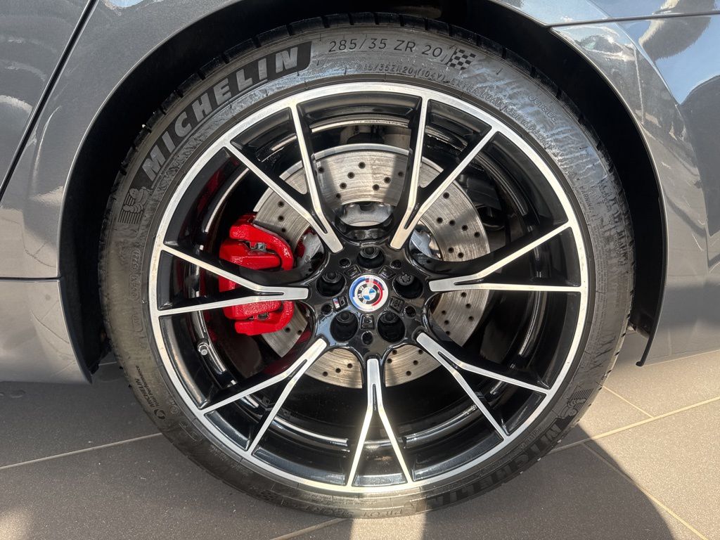 Thumbnail: 2022 BMW M5 - 14