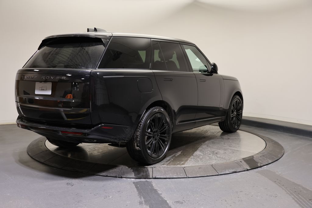 Thumbnail: 2026 Land Rover Range Rover - 5