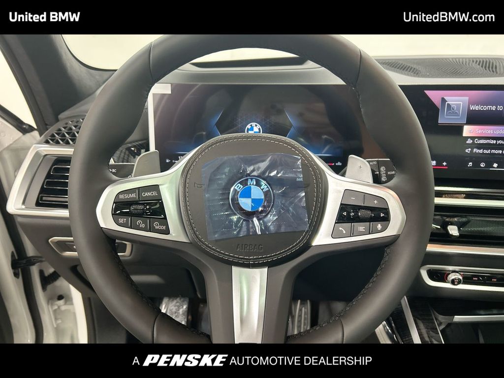 Thumbnail: 2026 BMW X7 - 14