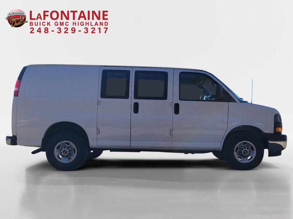 2022 GMC Savana 2500 Work Van 8