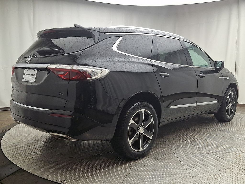 Thumbnail: 2022 Buick Enclave - 4