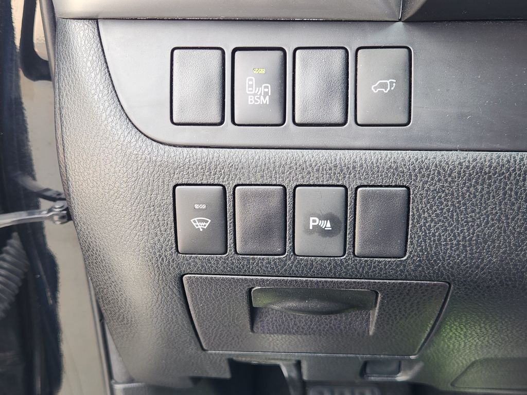 2016 Toyota Highlander Limited Black at Autostrade