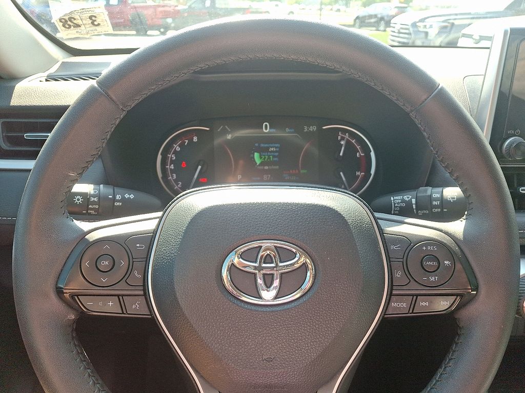 Thumbnail: 2023 Toyota RAV4 - 20