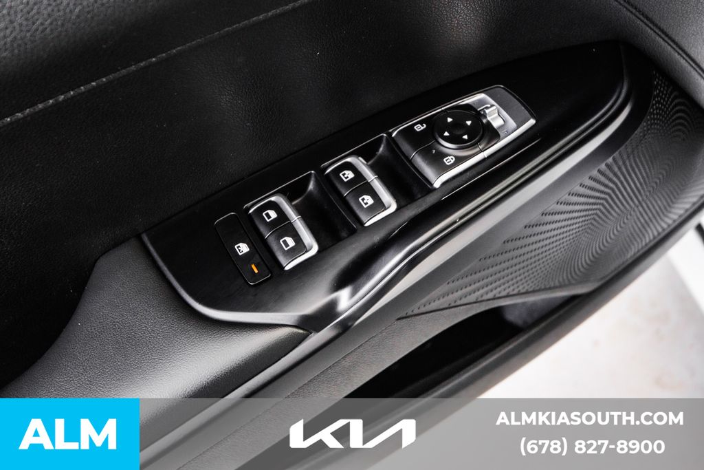 2022 Kia K5 GT-Line photo 41