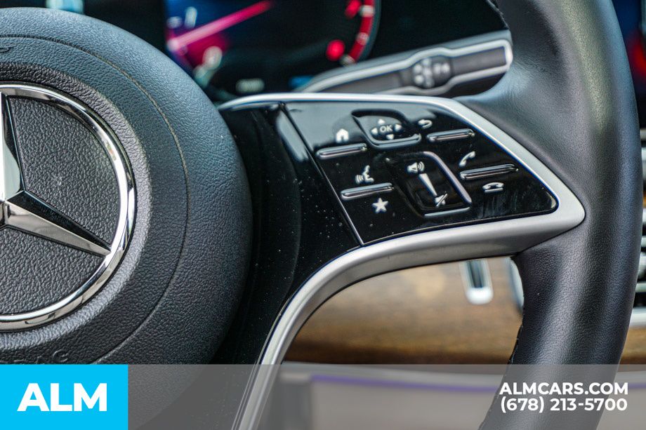 Used 2025 White Mercedes-Benz GLE 580 image 30
