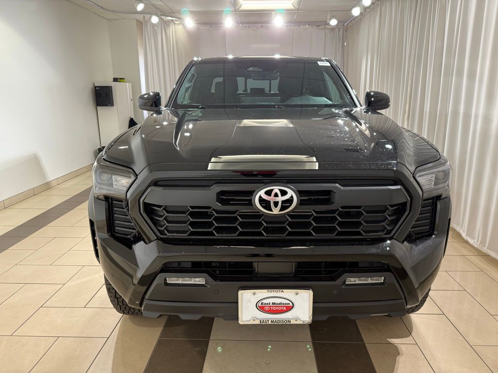 2025 Toyota Tacoma TRD Off-Road 8