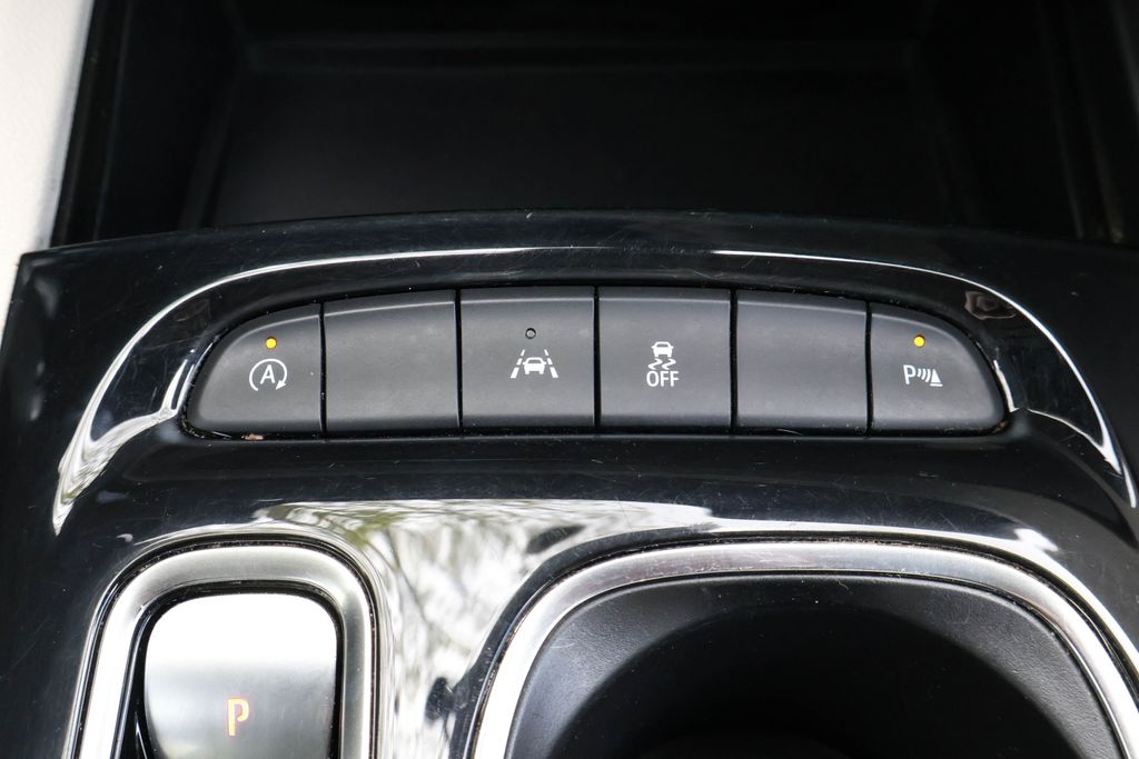2022 Buick Envision Preferred 21