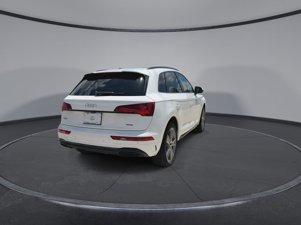 Thumbnail: 2025 Audi Q5 - 8