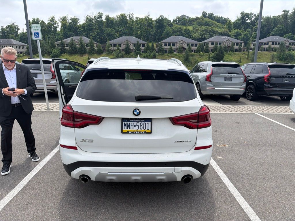 Used 2020 White BMW xDrive30i image 12