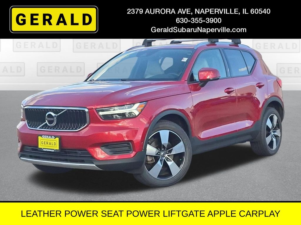 Fusion Red Metallic 2019 Volvo XC40 T4 Momentum FWD SUV / Crossover Front-Wheel Drive Automatic