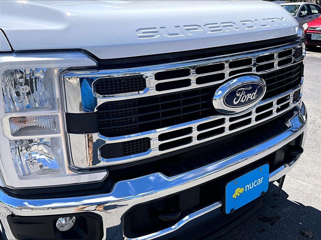 2024 Ford F-350SD — photo 32