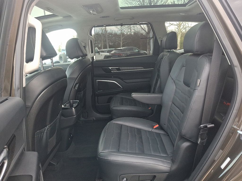 Thumbnail: 2024 Kia Telluride - 10