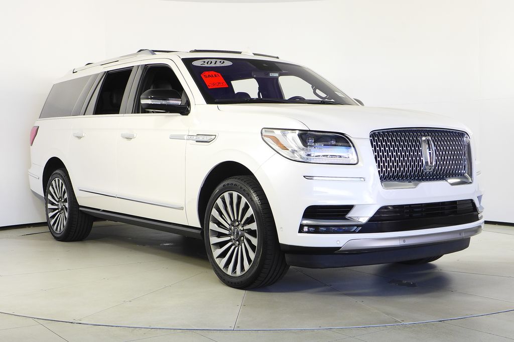 Thumbnail: 2019 Lincoln Navigator - 4