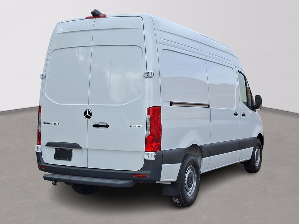 2025 Mercedes-Benz Sprinter 2500 3