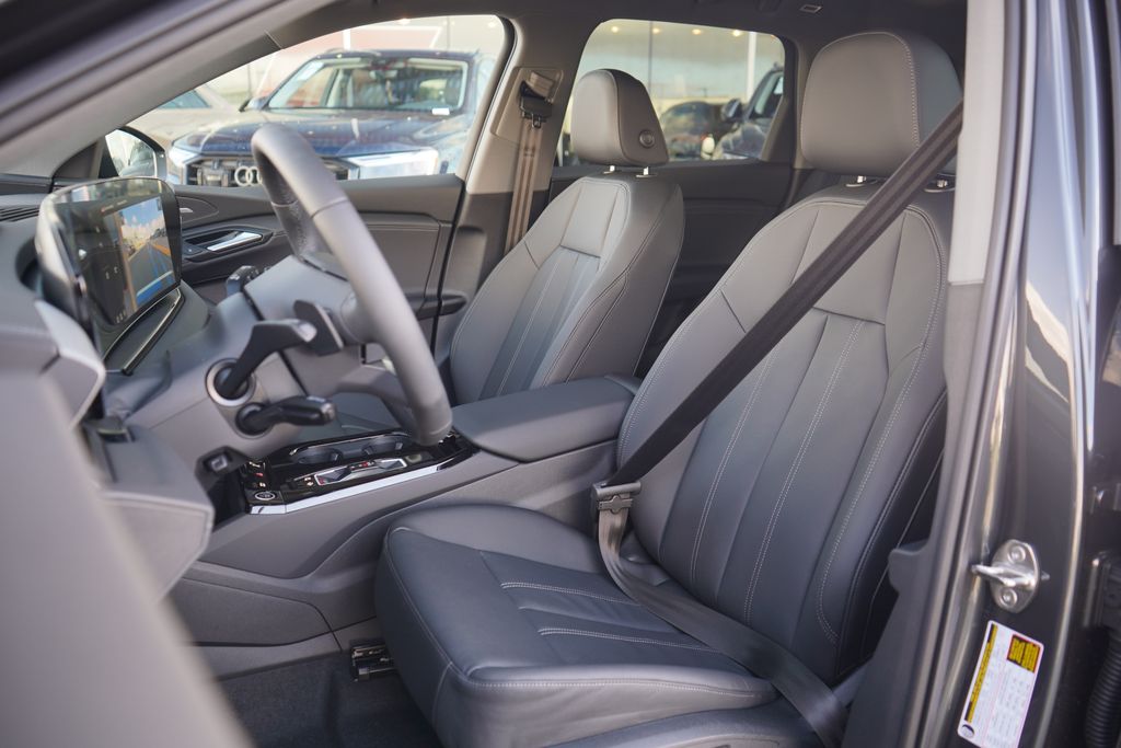 2025 Audi Q6 e-tron Premium 6