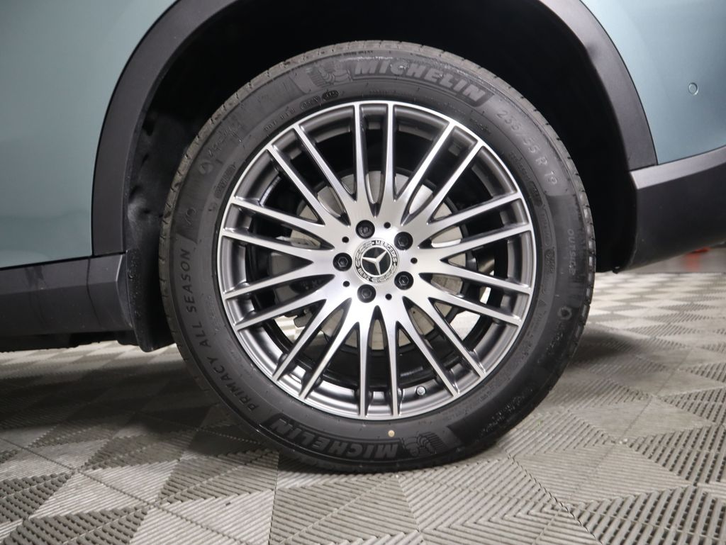 Thumbnail: 2026 Mercedes-Benz GLC - 32