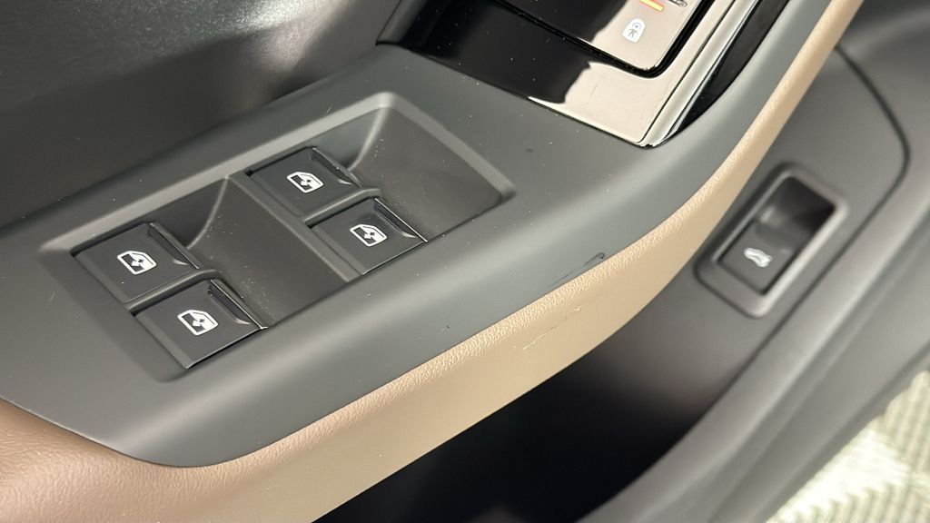 2025 Audi Q6 e-tron Premium 27