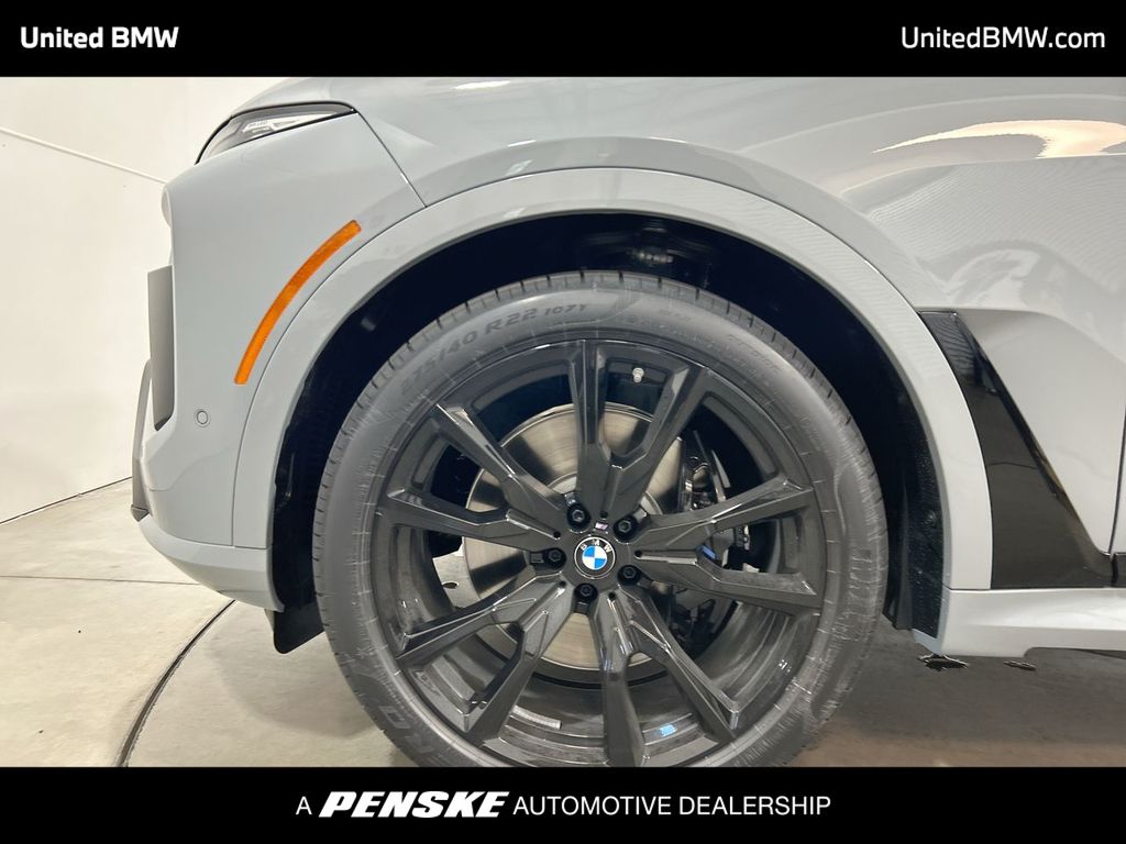 Thumbnail: 2026 BMW X7 - 10