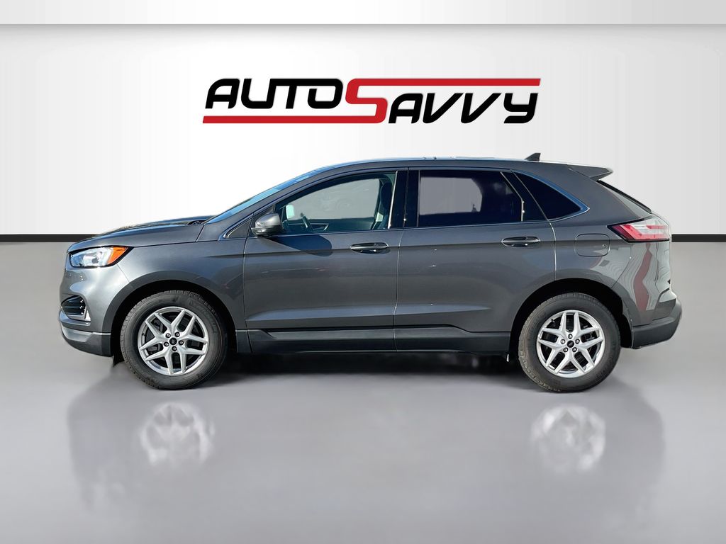 Used 2024 Gray Ford SEL image 4