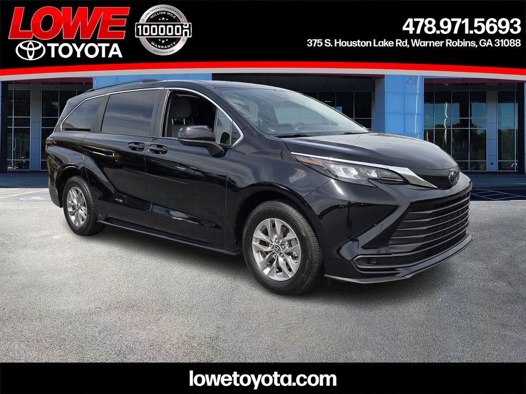Midnight Black Metallic 2025 Toyota Sienna LE 8-Passenger FWD Minivan Front-Wheel Drive Continuously Variable Transmission