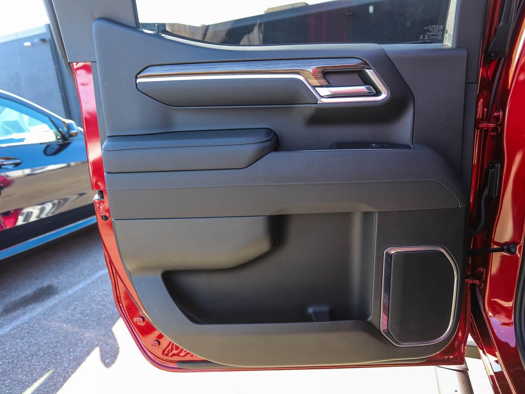 Thumbnail: 2026 Chevrolet Silverado 1500 - 20