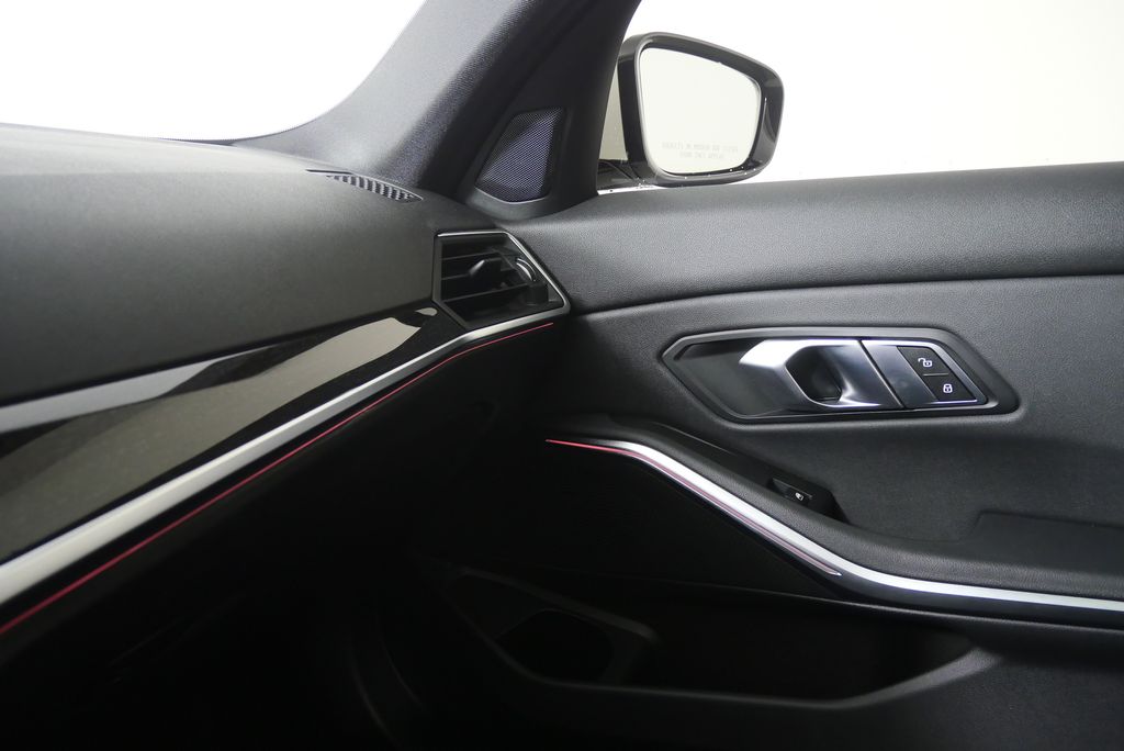 Thumbnail: 2021 BMW 3 Series - 29