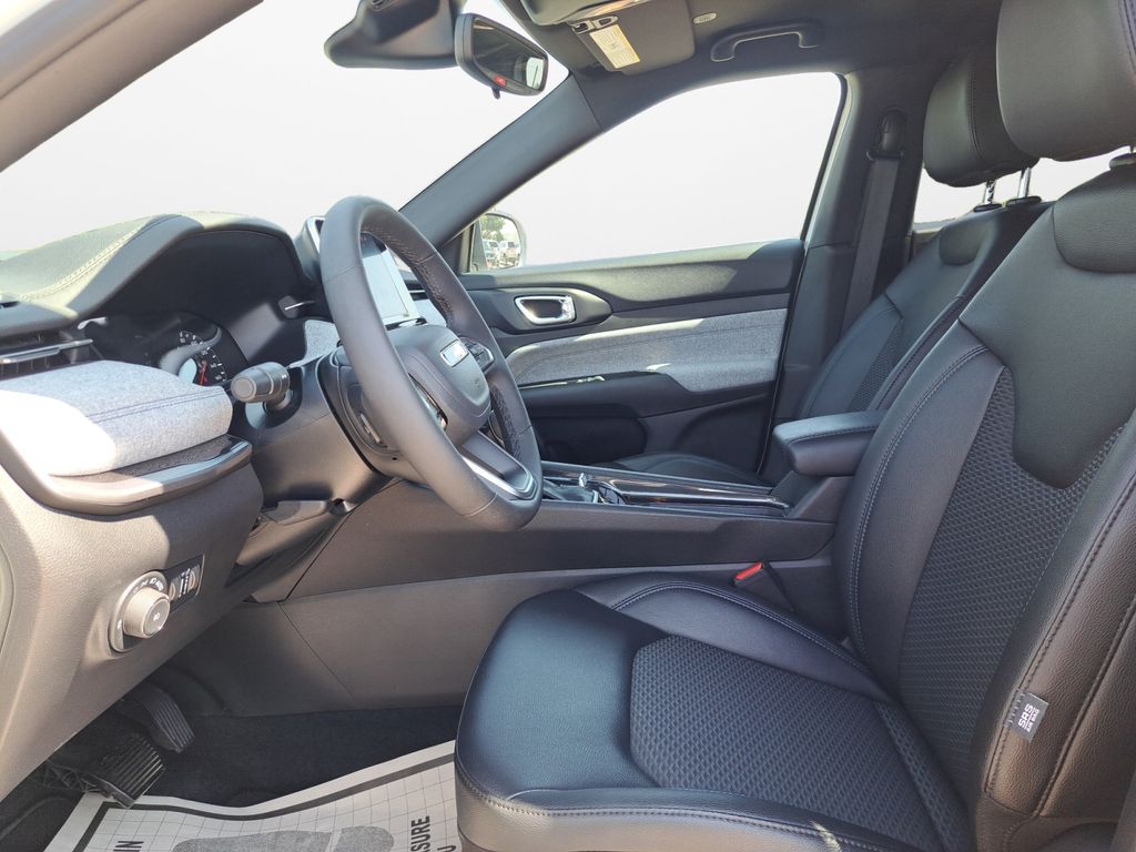 New Car 2025 Jeep Compass  Latitude For Sale In Austin, Texas
