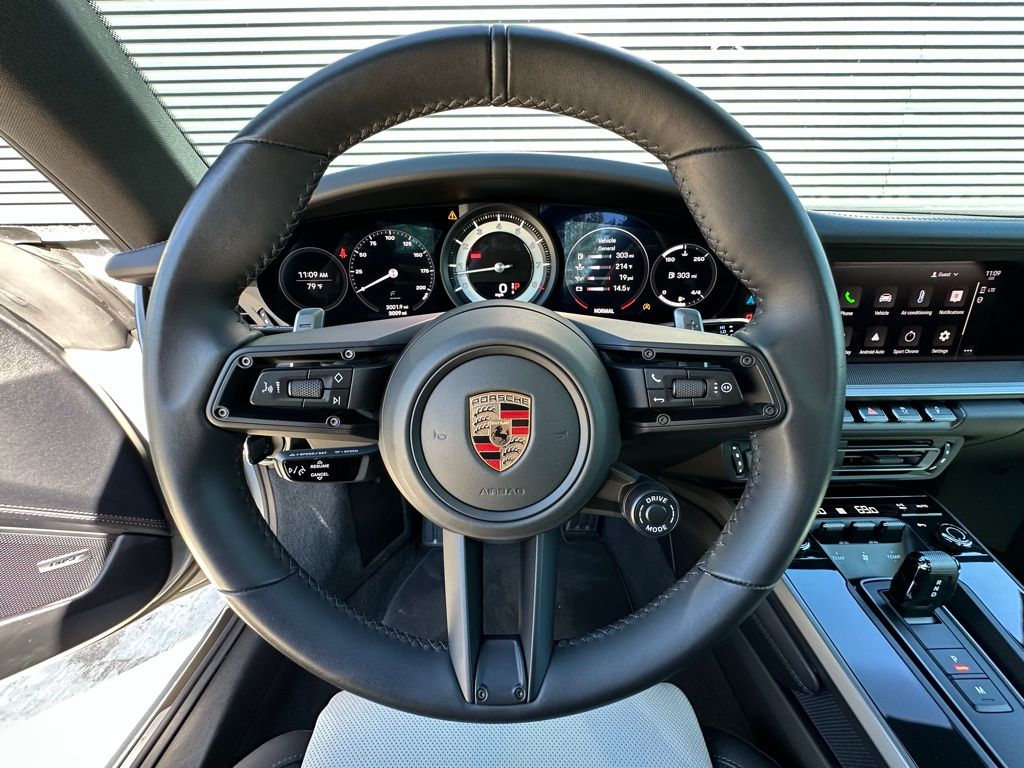 Thumbnail: 2024 Porsche 911 - 30