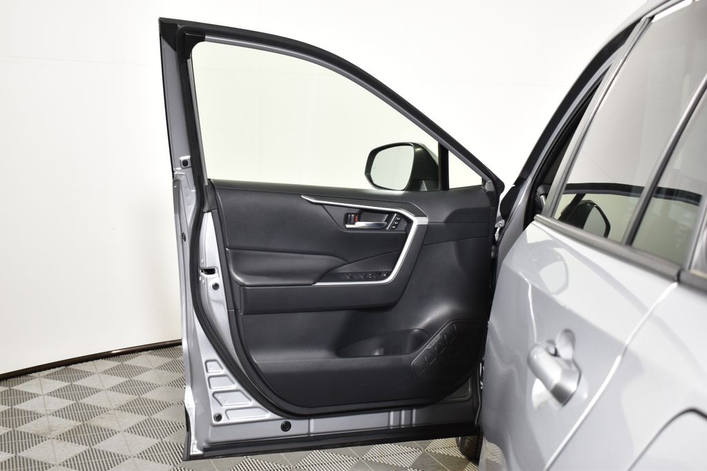 Thumbnail: 2023 Toyota RAV4 - 30