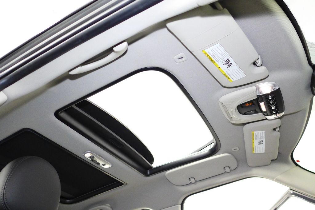 Thumbnail: 2020 MINI Cooper Countryman - 18