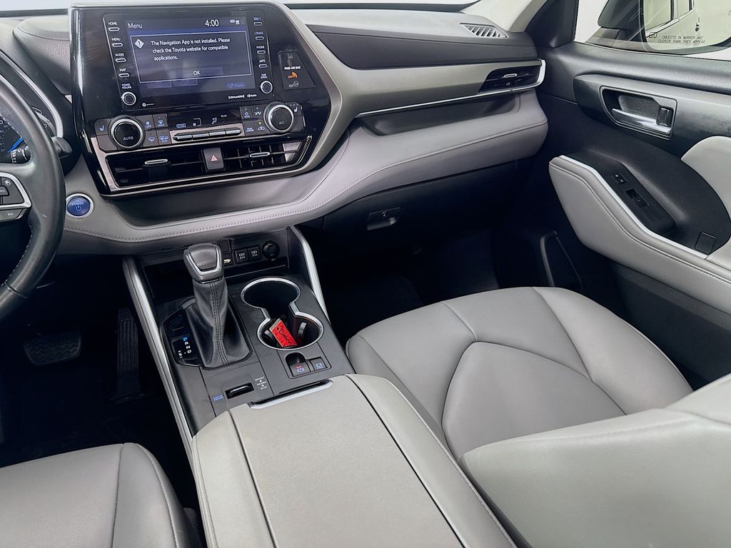 2021 Toyota Highlander Hybrid XLE photo